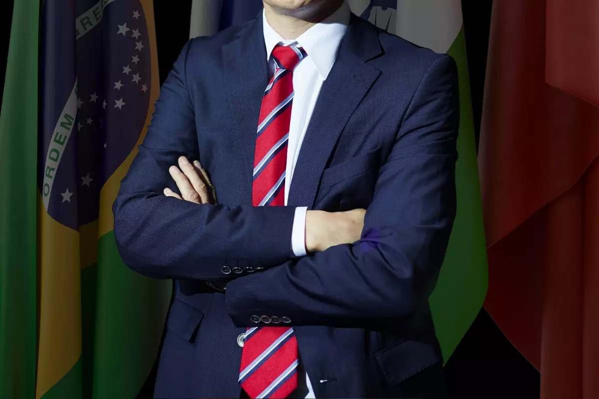 Prefeito anuncia reforma administrativa para reduzir gastos públicos